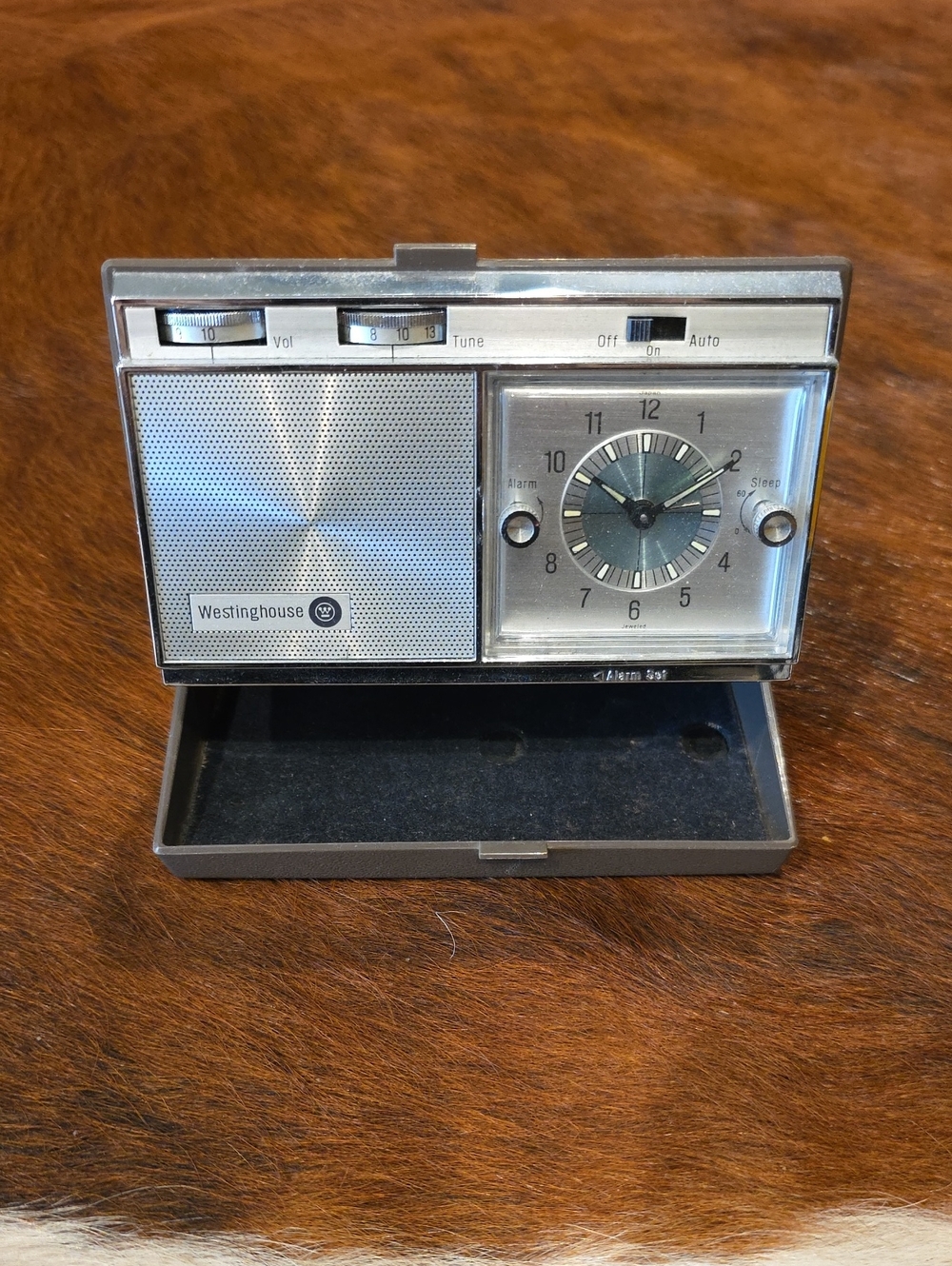 Westinghouse Vintage Travel Alarm Clock Radio - Vintage 1960's